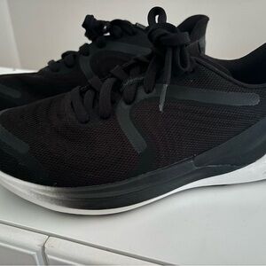 Lululemon Blissfeel 2 running sneaker 7.5